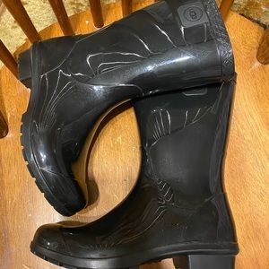 Girls UGG rain boots